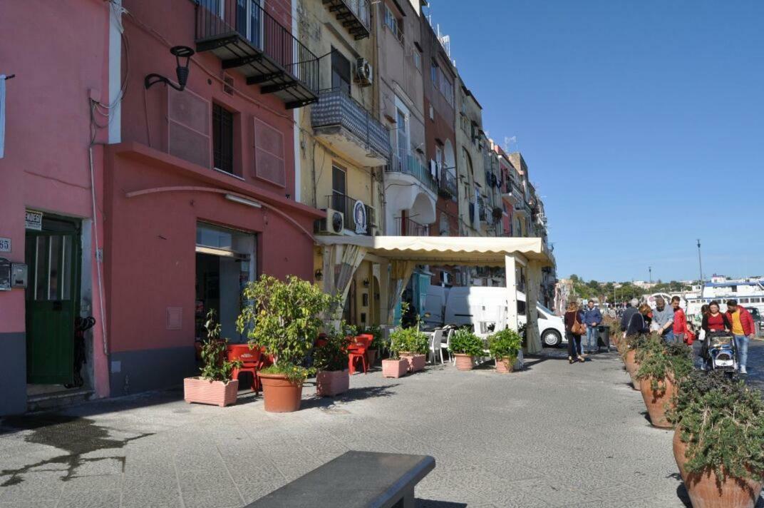 Villa Casa Geltrude al porto Procida Exterior foto